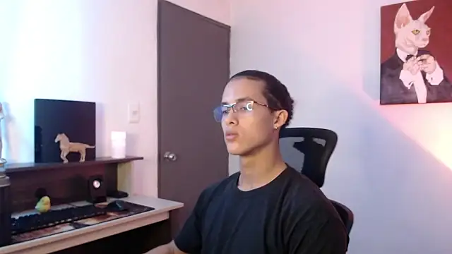 Snapshot of alejo_x3 chatting on 01-14-25, 05:30 alejo x3 online show from 01-14-25, 05:30