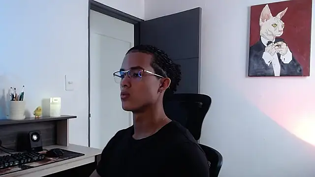 Snapshot of alejo_x3 chatting on 02-12-25, 04:22 alejo x3 online show from 02-12-25, 04:22