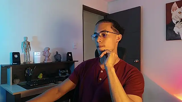 Snapshot of alejo_x3 chatting on 10-07-25, 10:07 alejo x3 online show from 10-07-25, 10:07