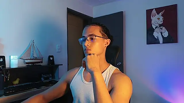 Snapshot of alejo_x3 chatting on 11-15-25, 11:43 alejo x3 online show from 11-15-25, 11:43