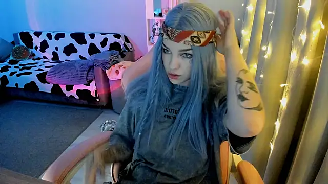 Ledy WWWII online show from 01-17-25, 05:08