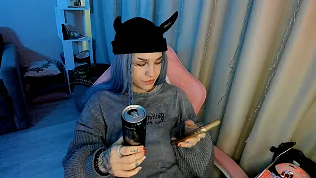 Ledy WWWII online show from 01-22-25, 01:53