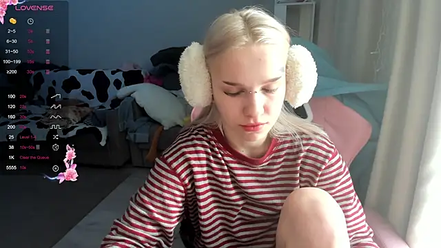 Ledy WWWII online show from 03-23-25, 05:21