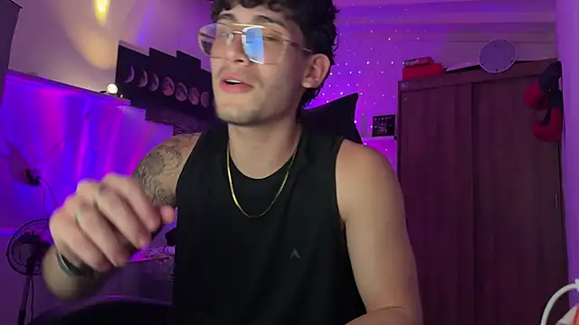 Kisan Smith online show from 03-18-26, 04:04