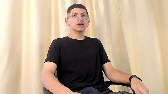 a lejandro 0 8 online show from 01-18-25, 02:44