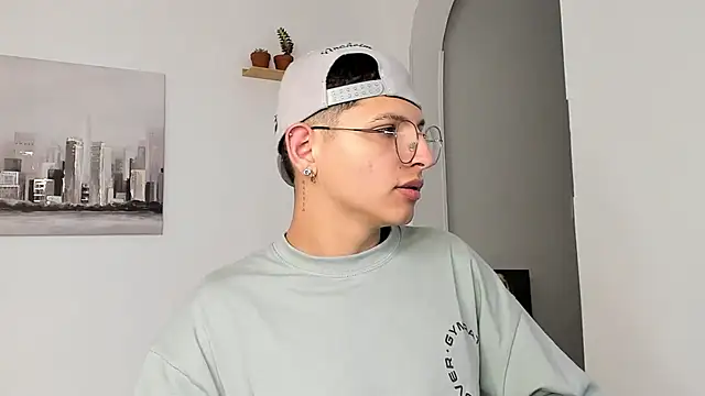 a lejandro 0 8 online show from 03-07-25, 03:19