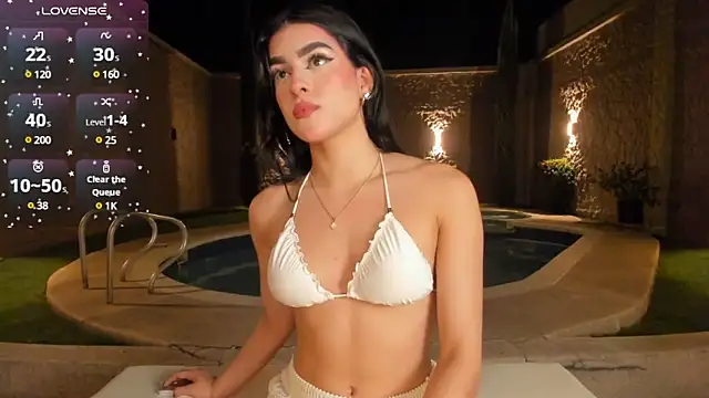 Snapshot of Antonellaparis_ chatting on 03-17-25, 05:45 Antonellaparis online show from 03-17-25, 05:45