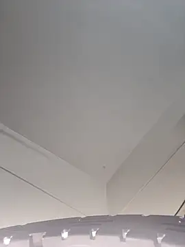 Snapshot of Leeeezzzz_roy chatting on 12-13-25, 08:14 Leeeezzzz roy online show from 12-13-25, 08:14