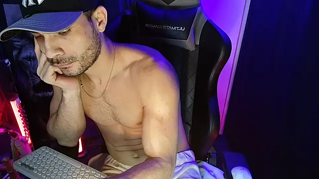 sexyboycolombi4 online show from 01-22-25, 08:40