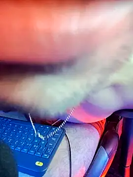 sexyboycolombi4 online show from 10-19-25, 05:30