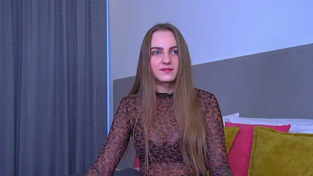 Snapshot of MelissaMelrey chatting on 03-17-25, 07:57 MelissaMelrey online show from 03-17-25, 07:57