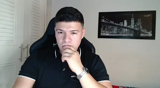 Snapshot of Plug_Control chatting on 12-13-24, 03:16 Plug Control online show from 12-13-24, 03:16