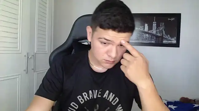 Snapshot of Plug_Control chatting on 01-20-25, 03:07 Plug Control online show from 01-20-25, 03:07