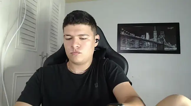 Snapshot of Plug_Control chatting on 01-27-25, 10:06 Plug Control online show from 01-27-25, 10:06