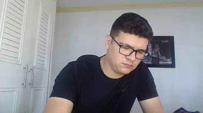 Snapshot of Plug_Control chatting on 01-31-25, 02:07 Plug Control online show from 01-31-25, 02:07