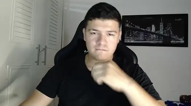 Snapshot of Plug_Control chatting on 02-13-25, 01:50 Plug Control online show from 02-13-25, 01:50