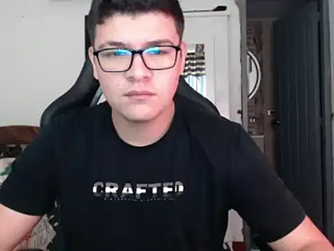 Snapshot of Plug_Control chatting on 03-19-25, 01:29 Plug Control online show from 03-19-25, 01:29