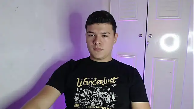 Snapshot of Plug_Control chatting on 10-05-25, 06:28 Plug Control online show from 10-05-25, 06:28