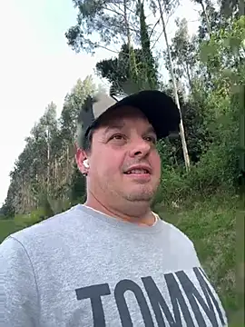 Jose HotLatino online show from 04-20-26, 02:42