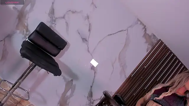 MissIvanna online show from 12-28-24, 06:17