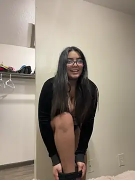 Snapshot of YaYa_Thickkii chatting on 01-04-25, 04:55 YaYa Thickkii online show from 01-04-25, 04:55