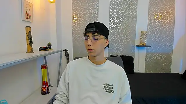 Nikolay Gregori online show from 11-05-25, 04:12