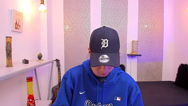 Nikolay Gregori online show from 11-17-25, 04:07