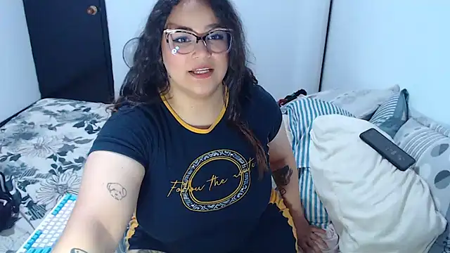 Snapshot of Luciernaga18 chatting on 02-04-25, 03:11 Luciernaga18 online show from 02-04-25, 03:11