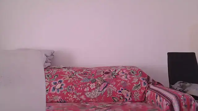 Snapshot of fragrance72 chatting on 03-10-25, 12:26 fragrance72 online show from 03-10-25, 12:26