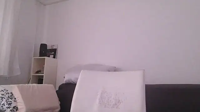 Snapshot of fragrance72 chatting on 10-23-25, 10:03 fragrance72 online show from 10-23-25, 10:03