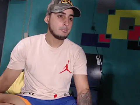 Snapshot of xxxxhotxoxo chatting on 11-18-25, 09:52 xxxxhotxoxo online show from 11-18-25, 09:52