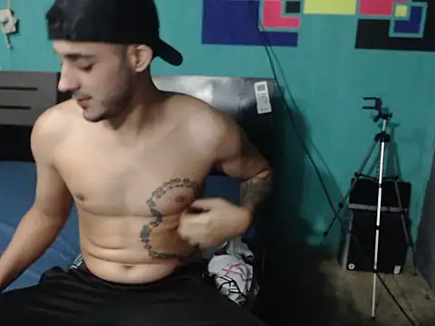 Snapshot of xxxxhotxoxo chatting on 12-14-25, 06:19 xxxxhotxoxo online show from 12-14-25, 06:19