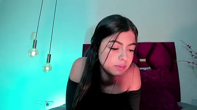 Snapshot of SiennaVidaal chatting on 01-14-25, 09:09 SiennaVidaal online show from 01-14-25, 09:09