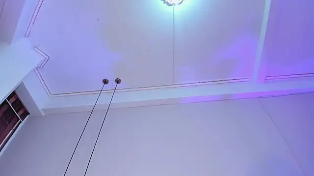 Snapshot of SiennaVidaal chatting on 02-10-25, 09:15 SiennaVidaal online show from 02-10-25, 09:15