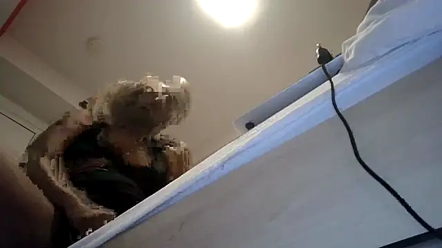 Snapshot of Tsnitra chatting on 02-06-26, 04:21 Tsnitra online show from 02-06-26, 04:21