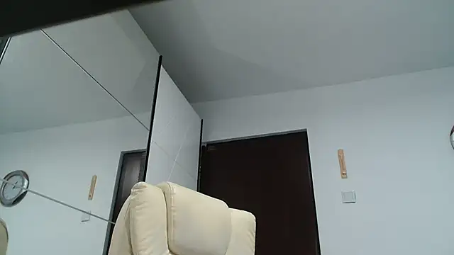 Magnificmuscles89 online show from 04-18-26, 07:40