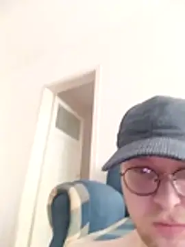 Snapshot of yigitht chatting on 03-08-26, 11:14 yigitht online show from 03-08-26, 11:14