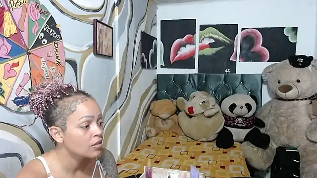 Snapshot of manzanahot9 chatting on 01-06-26, 06:55 manzanahot9 online show from 01-06-26, 06:55