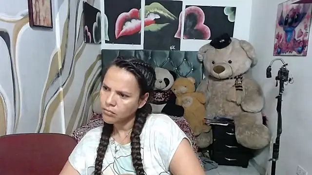 Snapshot of manzanahot9 chatting on 04-18-26, 11:14 manzanahot9 online show from 04-18-26, 11:14