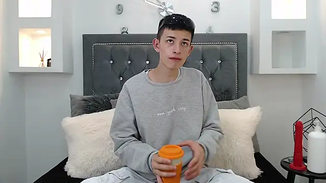 MaikCarver online show from 01-12-25, 04:21