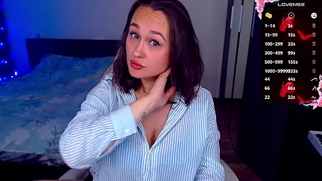 Cutie-Melanie online show from 10-19-25, 12:11