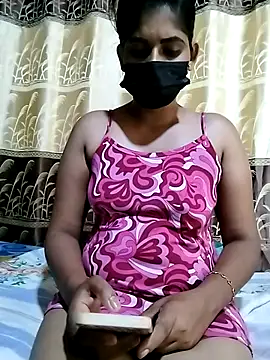 Snapshot of SLZAARA chatting on 12-19-24, 06:23 SLZAARA online show from 12-19-24, 06:23