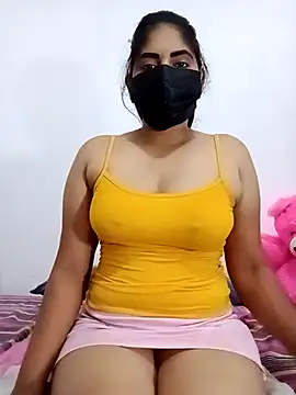 Snapshot of SLZAARA chatting on 10-14-25, 08:20 SLZAARA online show from 10-14-25, 08:20