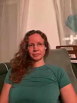 AnnikaRose online show from 01-15-26, 06:51