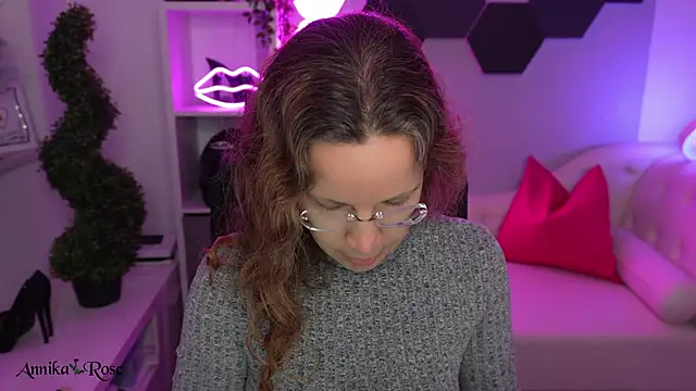 AnnikaRose online show from 02-05-26, 08:30
