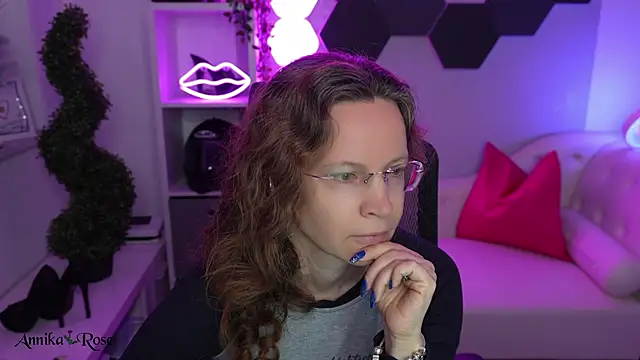 AnnikaRose online show from 02-07-26, 08:07