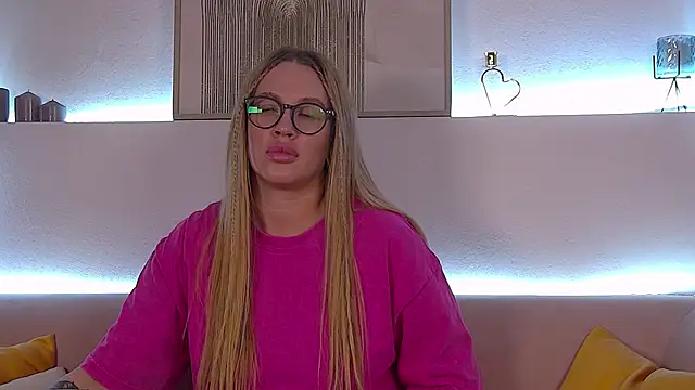 MariaNeumann online show from 01-28-25, 03:46