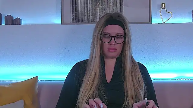 MariaNeumann online show from 01-31-25, 09:26