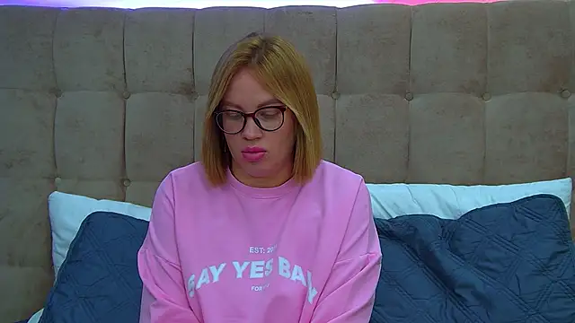 MariaNeumann online show from 09-11-25, 07:08