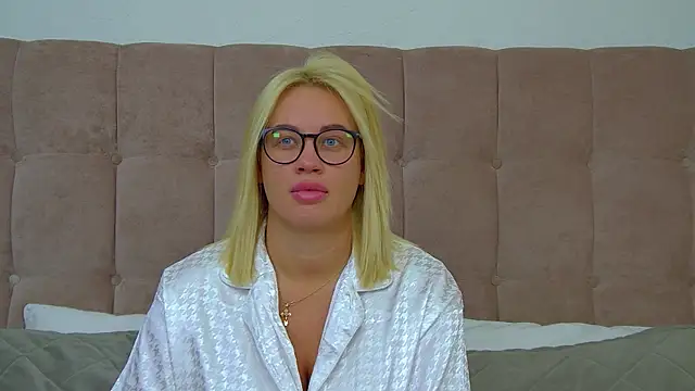 MariaNeumann online show from 02-12-26, 06:19